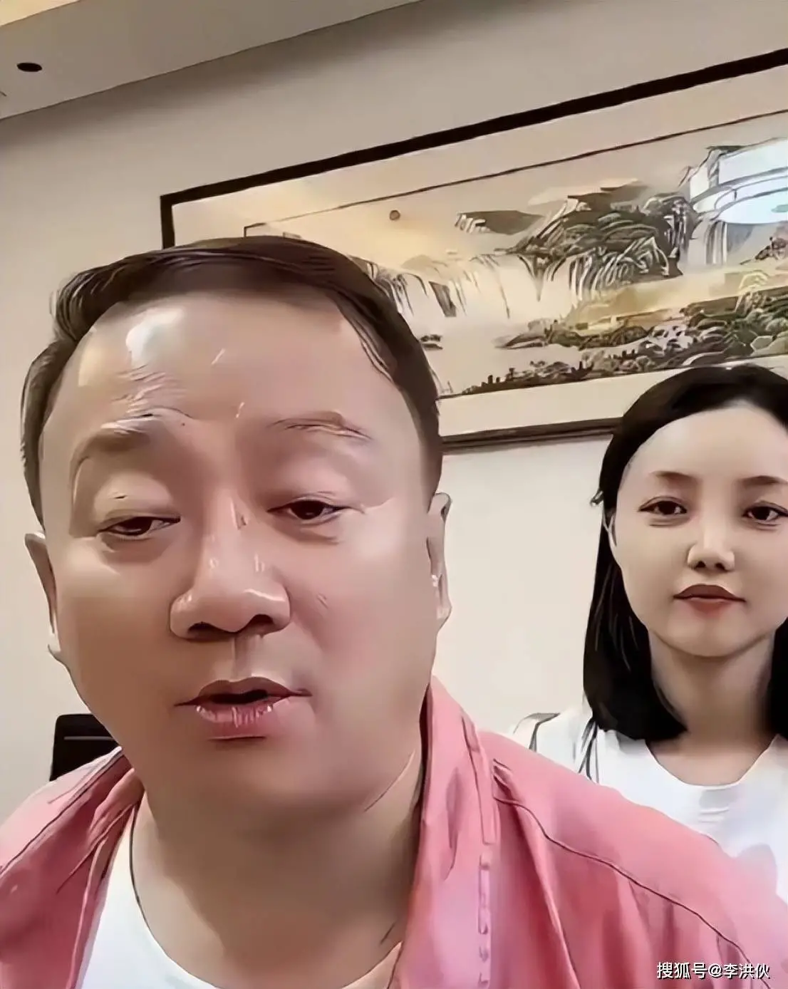 “谢广坤”发怒了！直播间与网友互怼，直言找小30岁老婆是自己能耐封面图