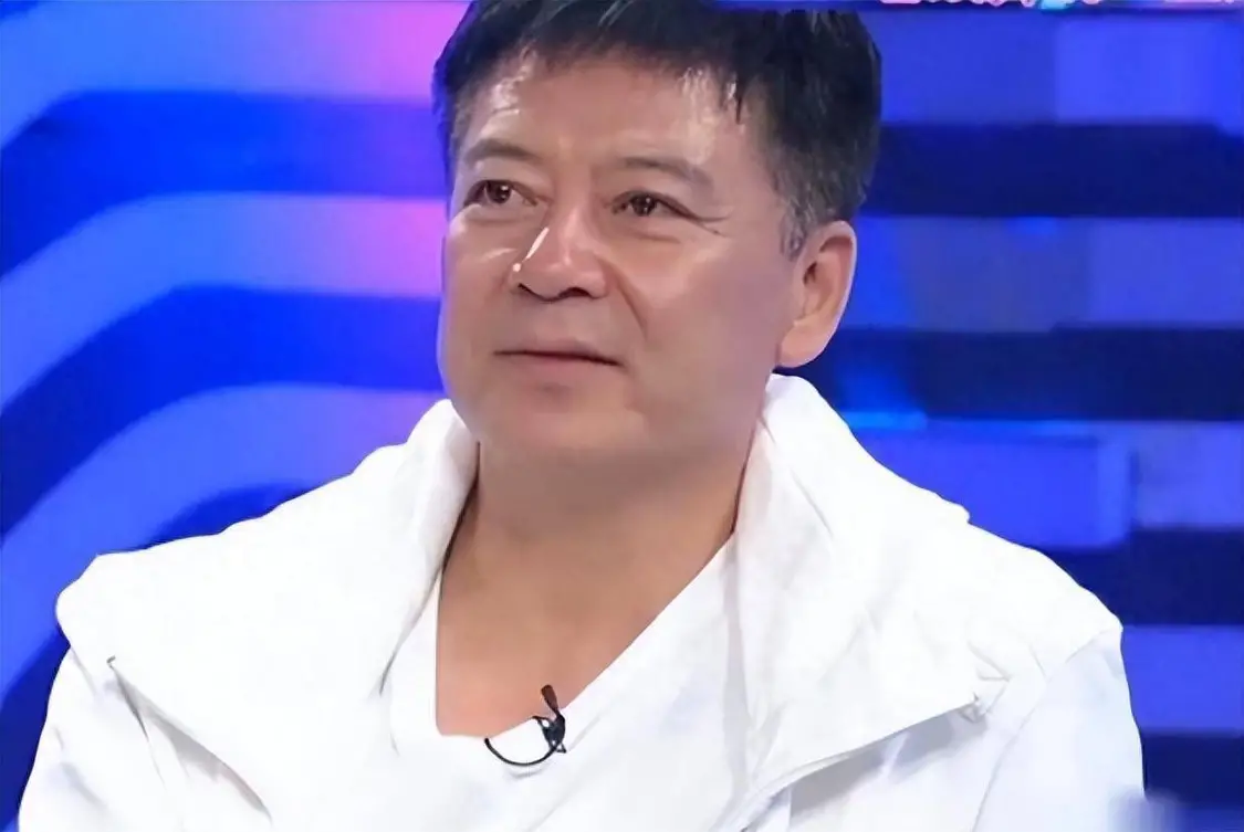 老戏骨颜世魁，妹妹早逝，老婆离去，68岁单身无后，母亲不敢老去封面图